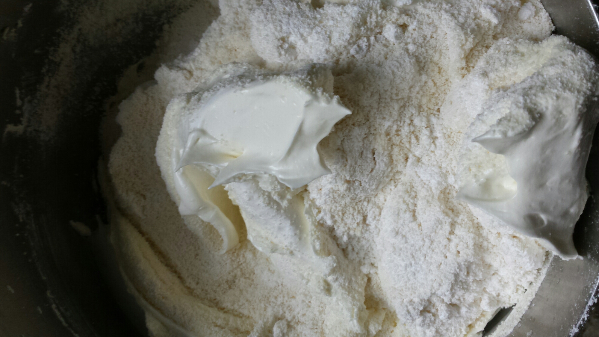 Birthday Cake Macarons with Funfetti Filling