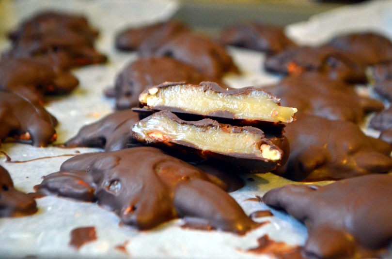 Vegan Caramel Turtles